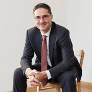 Scopri di più sull'articolo STIMMEN AUS DER POLITIK ZUR VERTRAUENSFRAGE KOMPATSCHERS