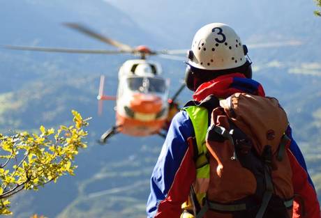 Mehr über den Artikel erfahren Bergunfall an der Dibonaroute „Alpinist schwer verletzt“