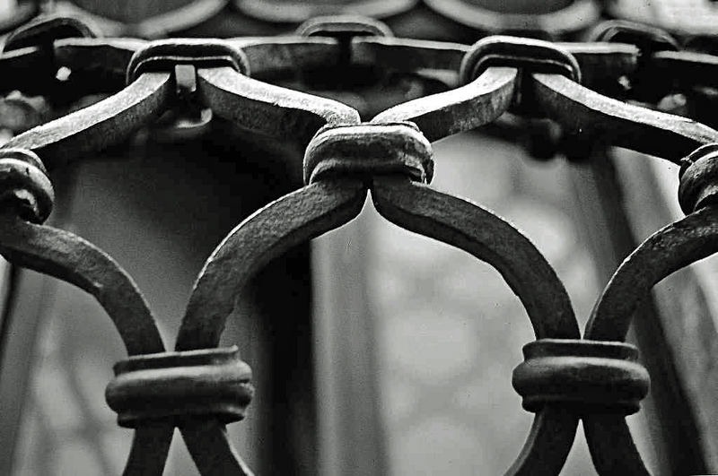 Scopri di più sull'articolo “TOCCHIAMO FERRO”