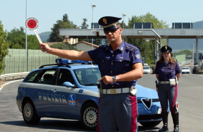 Scopri di più sull'articolo MERANO, TAGLI POLIZIA E PROTESTE