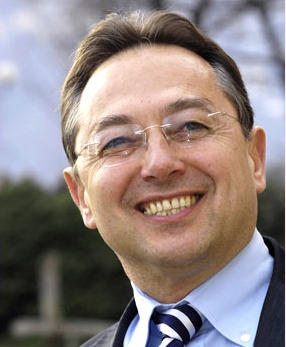 Mehr über den Artikel erfahren Oskar Peterlini zur Verfassungsreform „musste wachrütteln“