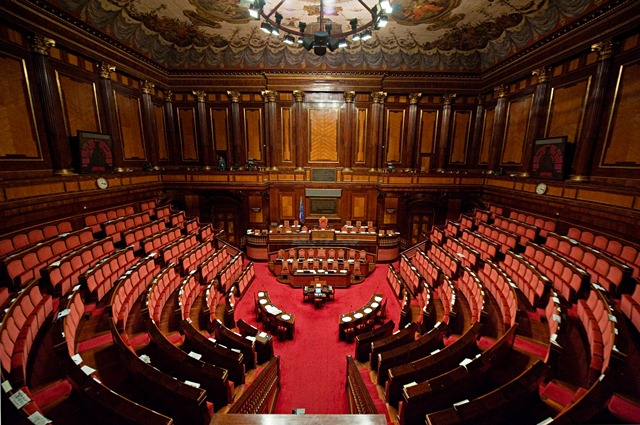 Scopri di più sull'articolo Oltrepolitica: globalismo vs sovranismo, la fine di destra, sinistra e centro