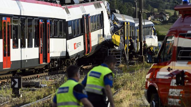 Mehr über den Artikel erfahren Schweres Zugunglück in der Schweiz „elf Verletzte, fünf davon schwer“