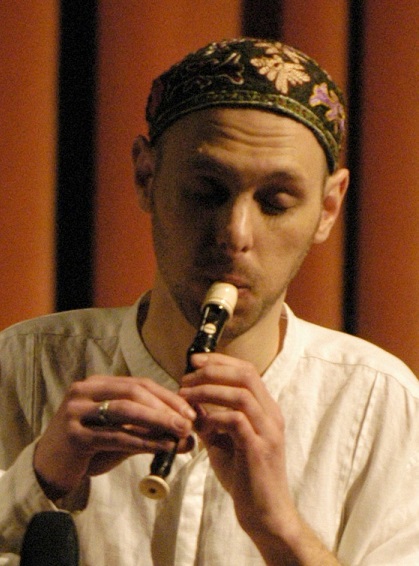 Scopri di più sull'articolo Eyal Lerner – “un buon musicista non deve studiare solo musica”