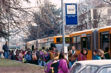 Scopri di più sull'articolo Attenzione, Inizia la scuola: modifiche del servizio pubblico degli autobus