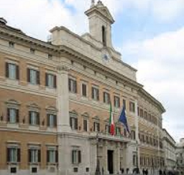 Scopri di più sull'articolo Basta teatrini, è ora di fare politica