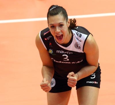 Scopri di più sull'articolo NERUDA VOLLEY: ILARIA GARZARO, PRIMO BOTTO IN CASA NERUDA