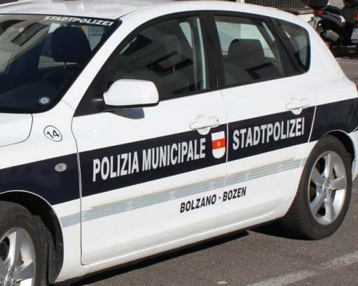 Mehr über den Artikel erfahren Bolzano. Individuata Polo pirata di Piazza Mazzini