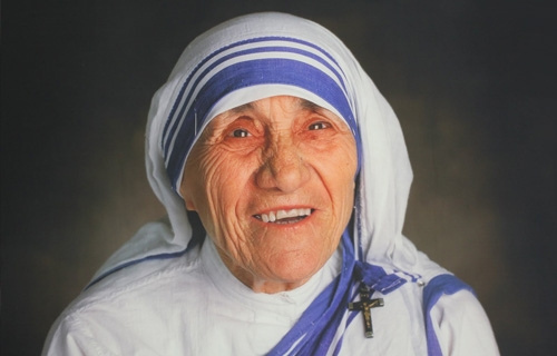 Scopri di più sull'articolo Heiligsprechung von Mutter Teresa – Trägerin des Friedensnobelpreises