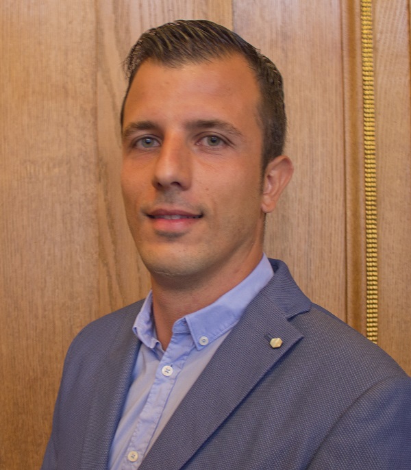 Mehr über den Artikel erfahren Bolzano. Musica “militante” di destra non entra a Castel Roncolo