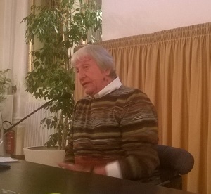 Mehr über den Artikel erfahren Merano. In massa ad ascoltare Flavio Caroli