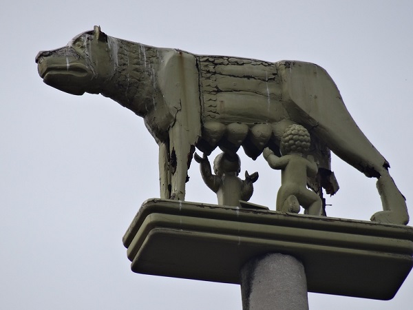 Mehr über den Artikel erfahren La lupa, il leone e gli italiani
