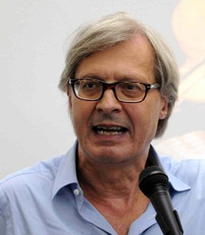 Scopri di più sull'articolo Sgarbi: coprire il Mussolini a cavallo? Ipocrisia