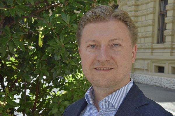 Mehr über den Artikel erfahren Freiheitliche: „Englischsprachige Klassen verletzen das Prinzip der muttersprachlichen Schule“
