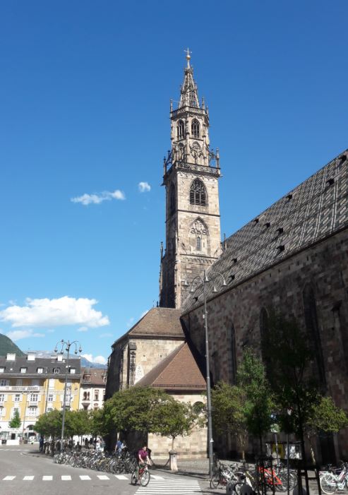 Mehr über den Artikel erfahren Bolzano. In tre tempi come ri-esplorare il capoluogo attraverso la fotografia