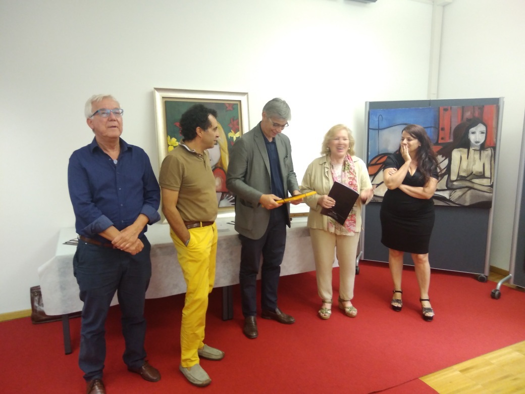 Mehr über den Artikel erfahren Bolzano. L’artista Monica Pizzo interpreta le fragilità umane