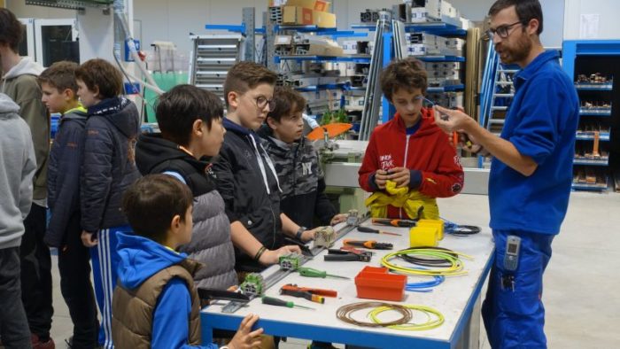 Scopri di più sull'articolo Bolzano. Oltre mille tra studenti e genitori rispondono all’invito degli Imprenditori