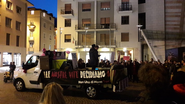 Scopri di più sull'articolo Trento. “Non una di meno”, manifestazione di protesta in occasione della giornata della donna