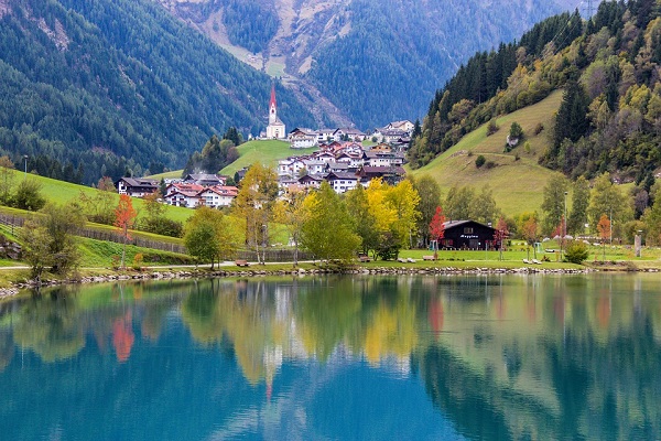 Scopri di più sull'articolo Alto Adige/Südtirol valutato da Fitch Tripla A: il punto con l’economista Giulio Sapelli
