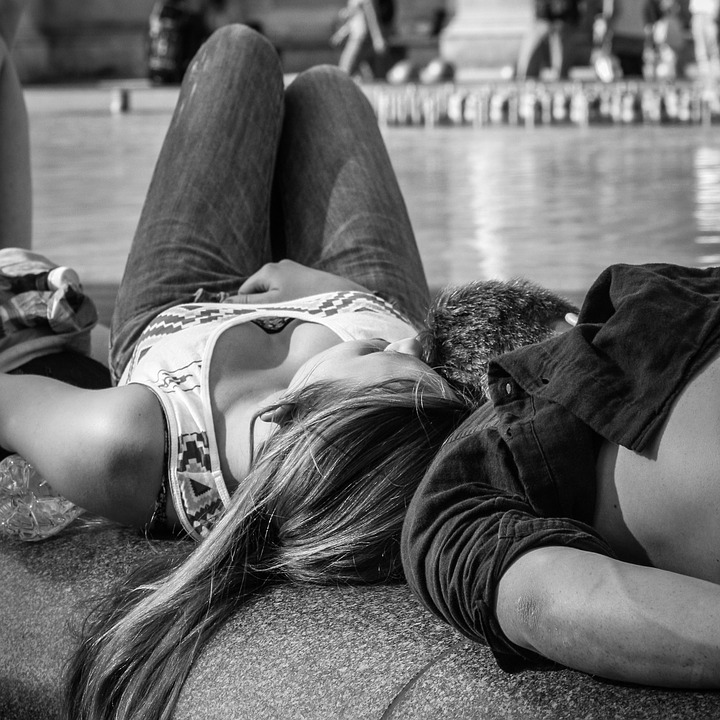 Mehr über den Artikel erfahren In estate esplode l’amore dei giovani