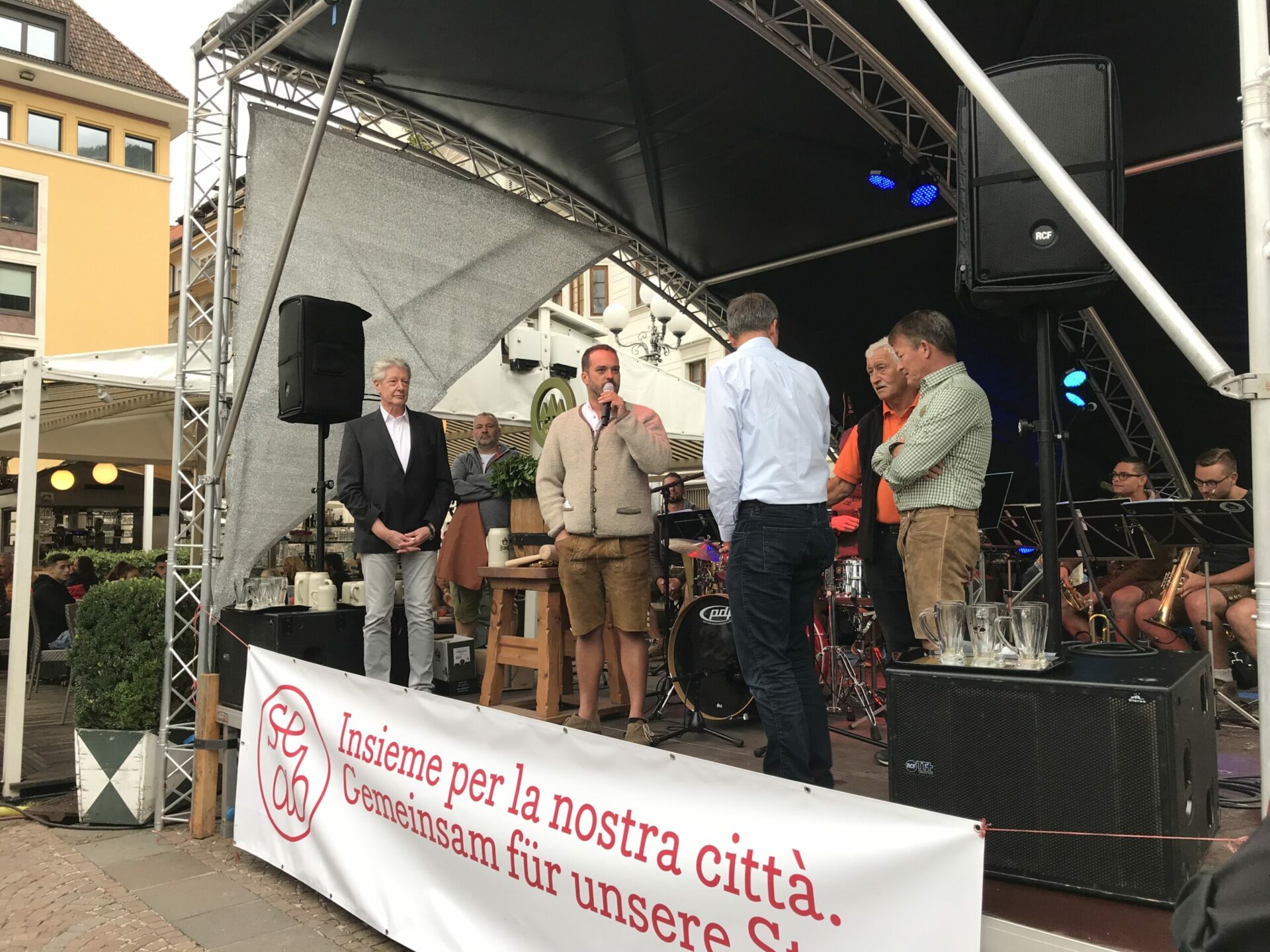 Scopri di più sull'articolo CARAMASCHI-WALCHER: GIOCO DI SQUADRA ALLA FESTA DI RE LAURINO
