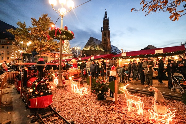 Scopri di più sull'articolo Mercatino di Natale, va in pensione dopo 29 anni di gloriosa attività