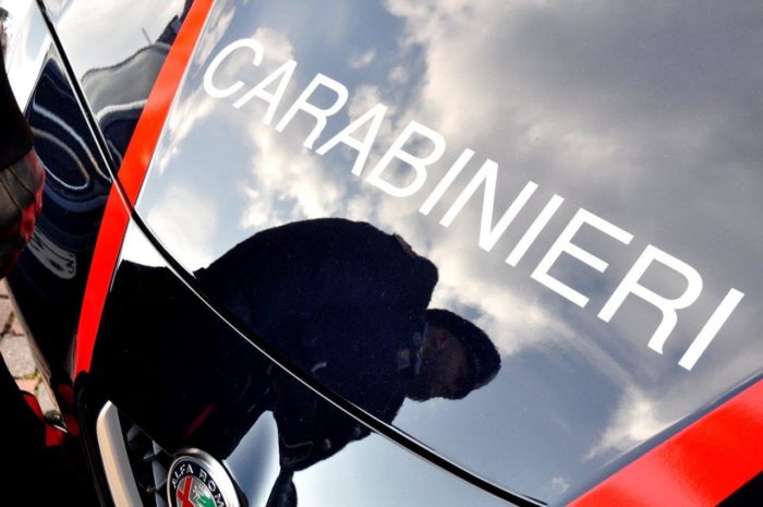 Scopri di più sull'articolo Spacciatore si disfa della droga, ma i Carabinieri se ne accorgono