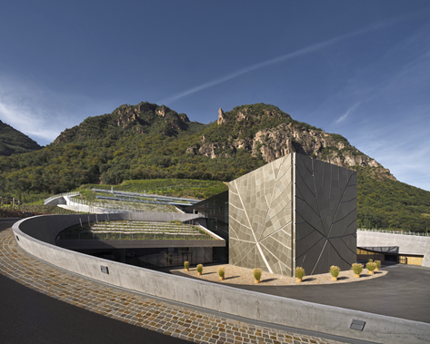 Scopri di più sull'articolo Economia. Cantina Bolzano si salva dalla crisi pandemica e c’è il perché