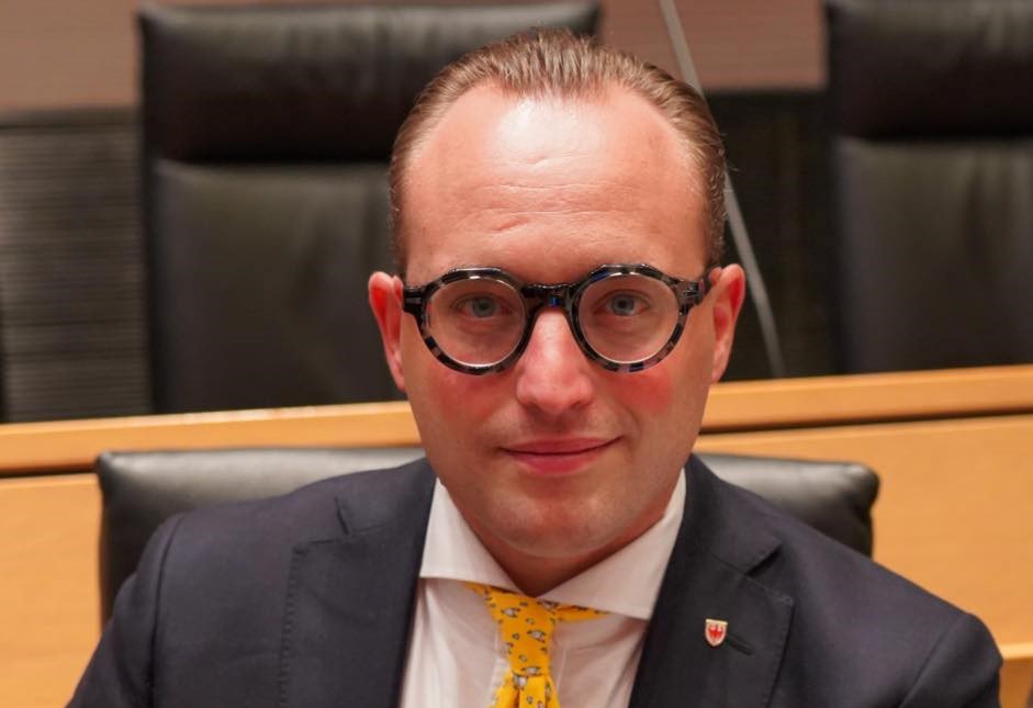 Mehr über den Artikel erfahren Alto Adige. Pieno di entusiasmo Carlo Vettori, nuovo commissario di Forza Italia