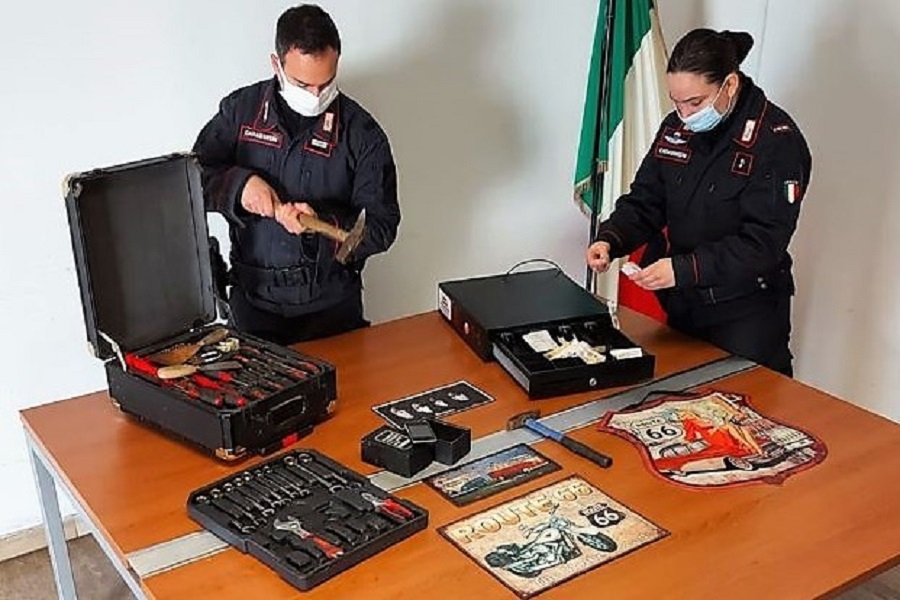 Scopri di più sull'articolo Carabinieri di Appiano denunciano tre persone per furto