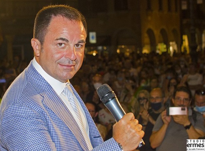Mehr über den Artikel erfahren Terapie domiciliari, la Conferenza di Treviso: quasi 5 mila in Piazza dei Signori