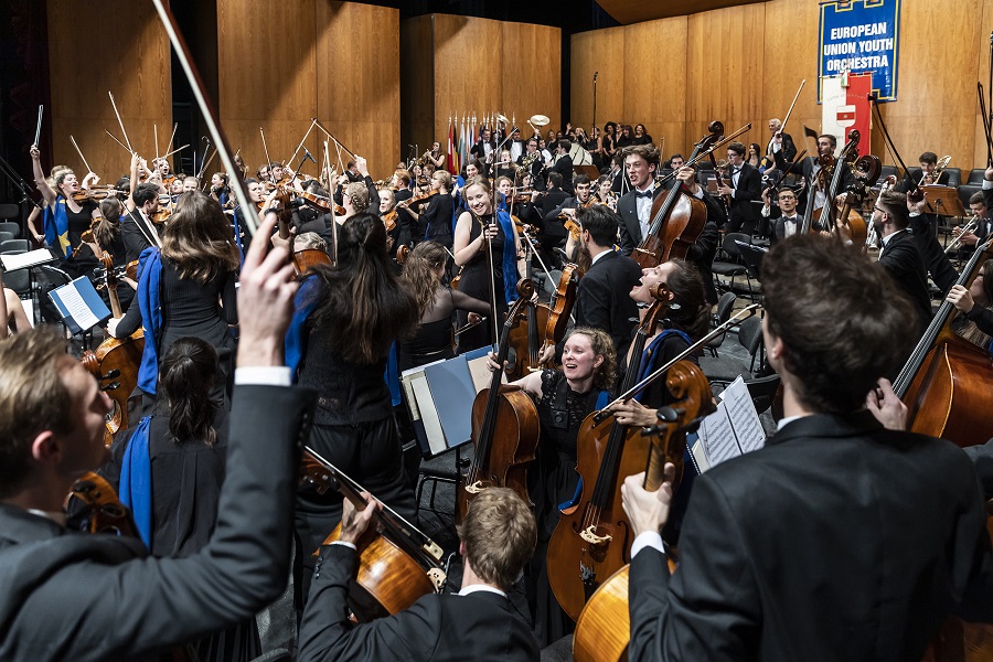 Mehr über den Artikel erfahren EUROPEAN UNION YOUTH ORCHESTRA, Casado dirige l’orchestra giovanile europea