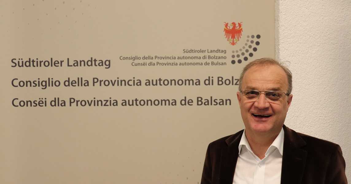 Mehr über den Artikel erfahren Bolzano. Lotta al Covid-19, il Team K incoraggia l’offerta di vaccinazione nelle farmacie