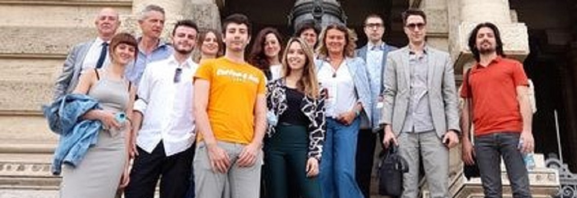 Mehr über den Artikel erfahren Referendum contro il Green Pass: domani parte la raccolta firme, anche online
