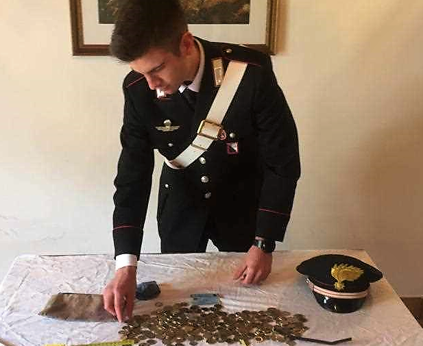 Scopri di più sull'articolo Arnesi da scasso e monetine, denunciato dai Carabinieri presunto ladro di offerte
