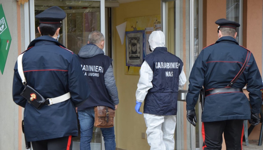 Scopri di più sull'articolo NAS Carabinieri trova infermiera sospesa al lavoro in una residenza per anziani