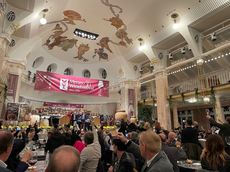Scopri di più sull'articolo La magia del vino a Merano: 30esima edizione del Merano WineFestival “Le ali della bellezza”