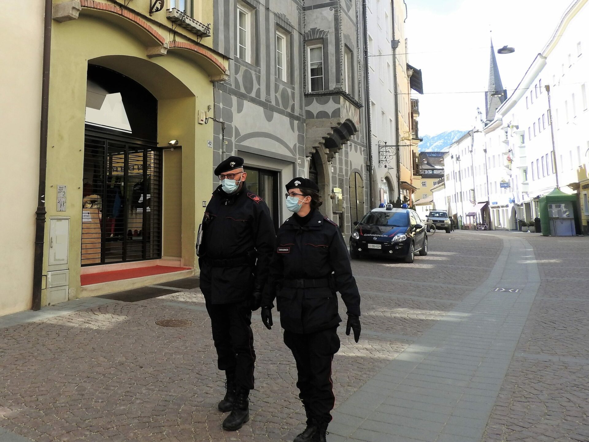 Scopri di più sull'articolo “Green-pass” e alcol alla guida, sanzioni dei carabinieri di Brunico