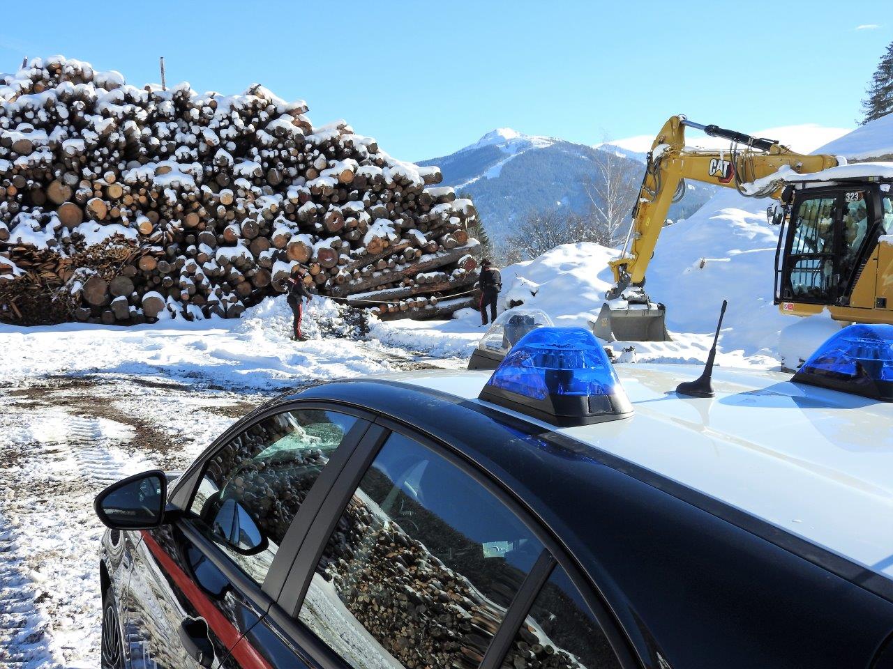Scopri di più sull'articolo Abbandonano rifiuti in un terreno agricolo, tre imprenditori denunciati a San Candido