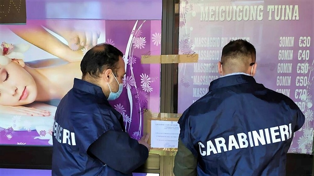 Scopri di più sull'articolo Centri massaggi insicuri, denunce dei carabinieri
