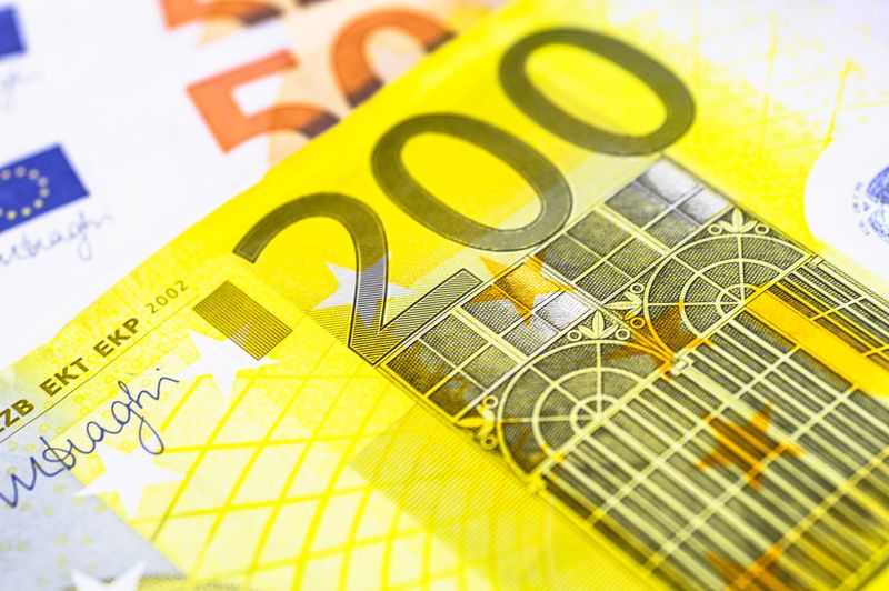Scopri di più sull'articolo DIE REGION WEIST DEN AUTONOMEN PROVINZEN 1,7 MILLIONEN EURO ZUR UNTERSTÜTZUNG DER FAMILIEN UND DER BESCHÄFTIGUNG ZU