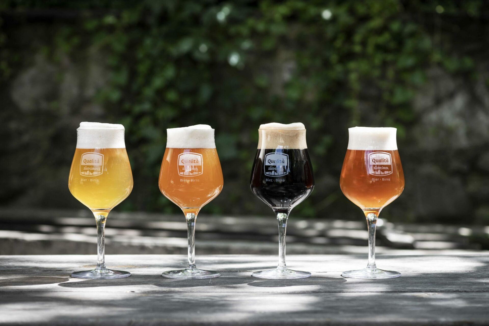Mehr über den Artikel erfahren Birra dell’Alto Adige: varietà, carattere, qualità