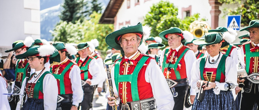 Mehr über den Artikel erfahren Il rispetto delle tradizioni in Val Gardena