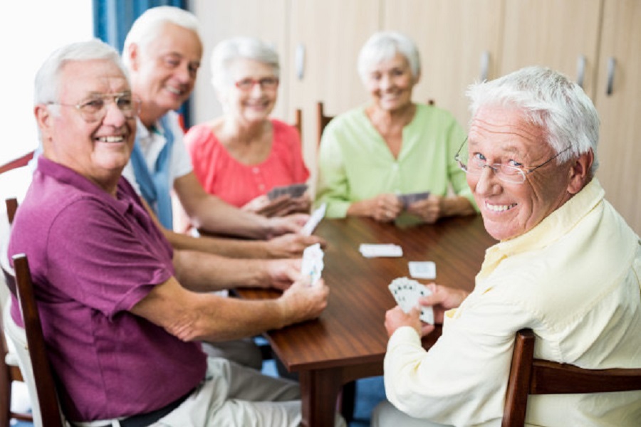 Scopri di più sull'articolo Over 65 in festa a Varna. Aumentano le occasioni di incontro