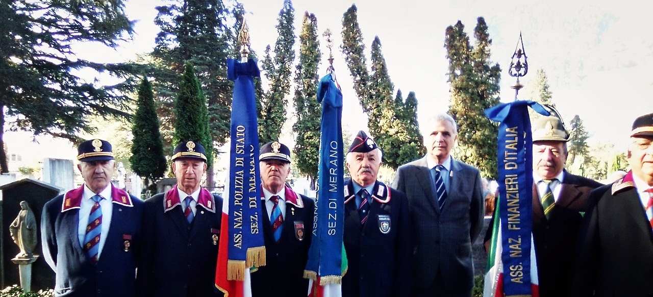 Mehr über den Artikel erfahren CELEBRATA A MERANO UNA SANTA MESSA IN RICORDO DEI CADUTI E DEI DEFUNTI DELLA POLIZIA DI STATO