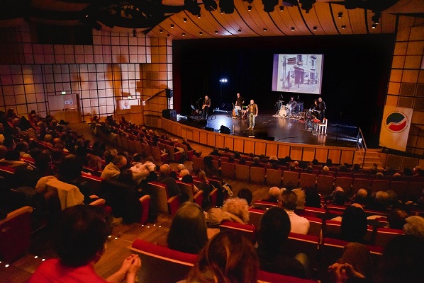 Scopri di più sull'articolo La «Napul’itz» della Andrea Maffei Spritz Band conquista il teatro di S. Giacomo: il mio racconto diverso