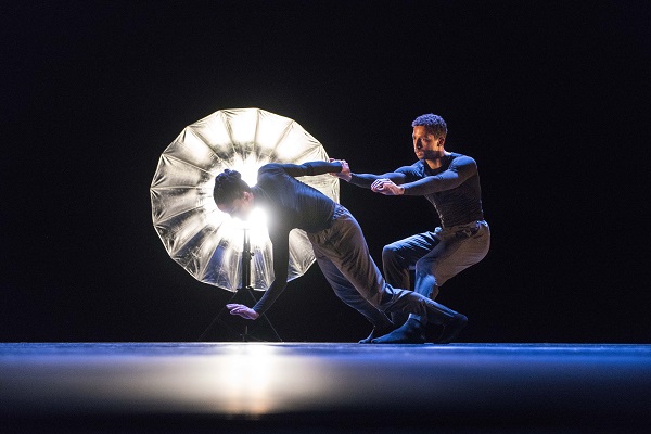 Scopri di più sull'articolo La danza del S. Chiara si sposta a Bolzano con la Fondazione Nazionale  danza Aterballetto