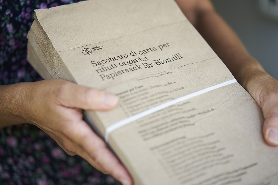Scopri di più sull'articolo Da febbraio SEAB consegmerà a domicilio i sacchetti di carta per la raccolta dell’organico a Bolzano