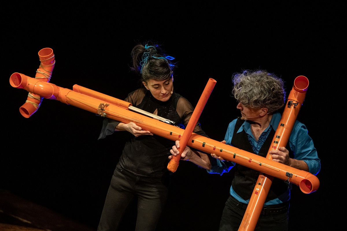 Mehr über den Artikel erfahren A Rovereto musica e divertimento con “Sonata per tubi”, uno spettacolo che unisce circo contemporaneo, ingegno e tecnologia