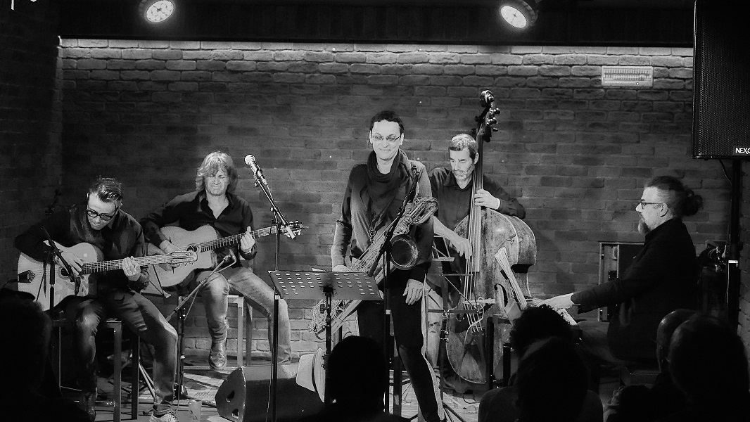 Scopri di più sull'articolo In arrivo al Teatro di S. Giacomo le emozioni in musica dal gusto retró di «A GIPSY SWING Evening»